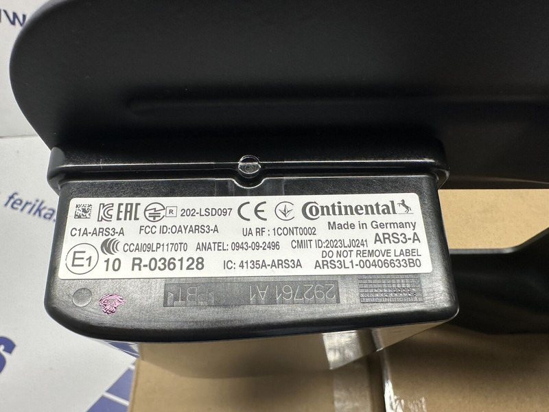 Volvo distance radar sensor witch bracket, distronic - Senzor za Tovornjak: slika 3 Volvo distance radar sensor witch bracket, distronic - Senzor za Tovornjak: slika 3