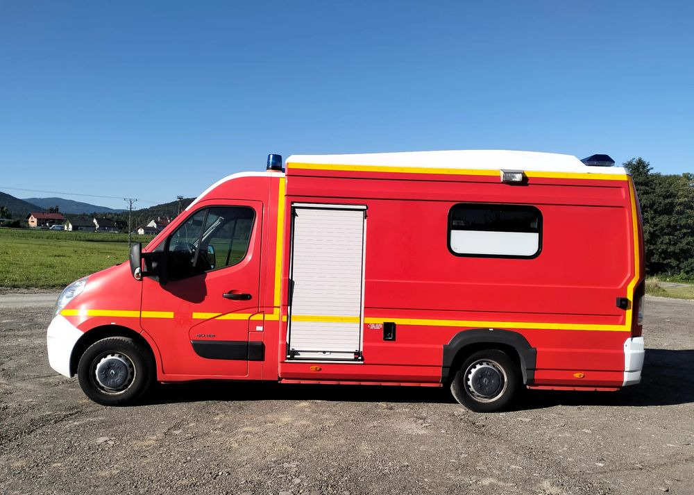 Renault Master III 2.3 ambulans karetka kontener straż pogotowie - Reševalno vozilo: slika 2 Renault Master III 2.3 ambulans karetka kontener straż pogotowie - Reševalno vozilo: slika 2