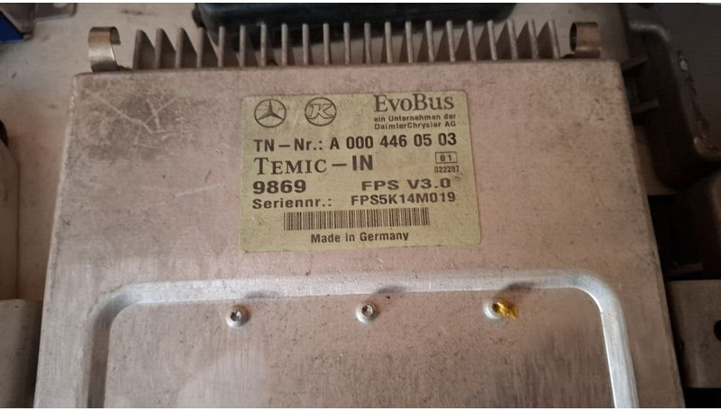 Mercedes-Benz - ECU: slika 3 Mercedes-Benz - ECU: slika 3