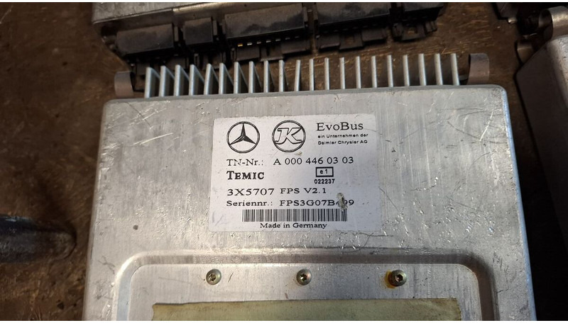 Mercedes-Benz - ECU: slika 2 Mercedes-Benz - ECU: slika 2