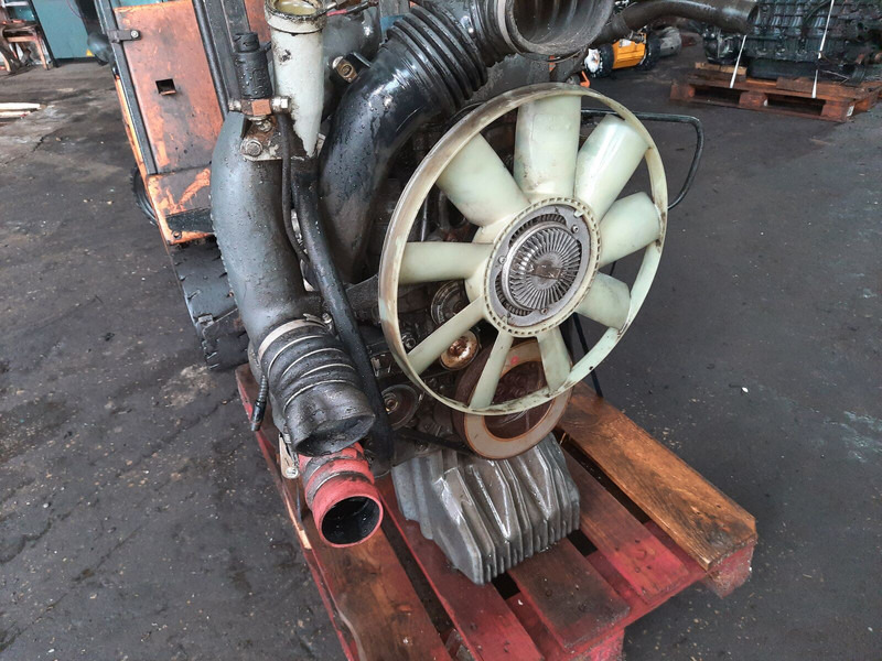 Mercedes-Benz OM 904 LA - Motor: slika 3 Mercedes-Benz OM 904 LA - Motor: slika 3