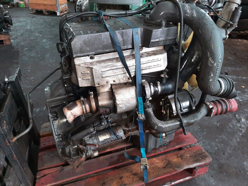 Mercedes-Benz OM 904 LA - Motor: slika 1 Mercedes-Benz OM 904 LA - Motor: slika 1