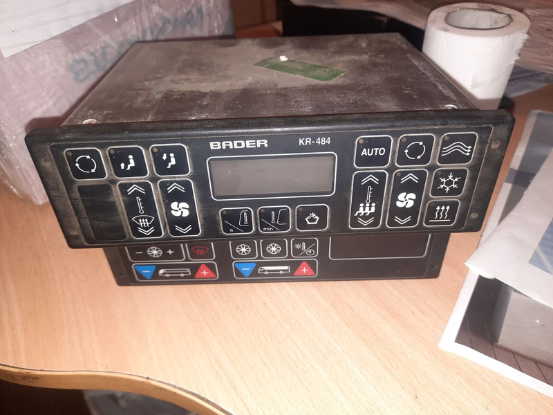 Neoplan Klimat kontrol RS232 BADER/ Clima Aire - Rezervni deli: slika 2 Neoplan Klimat kontrol RS232 BADER/ Clima Aire - Rezervni deli: slika 2