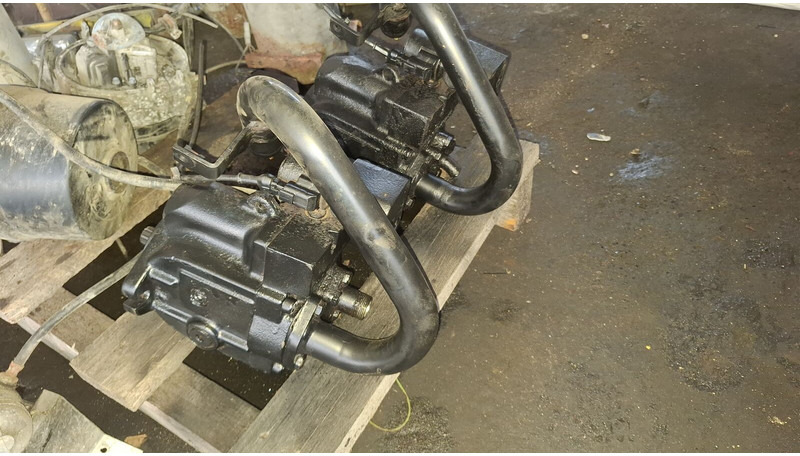 Scania MNR 0511.725023\7685955 - Oljna črpalka: slika 1 Scania MNR 0511.725023\7685955 - Oljna črpalka: slika 1