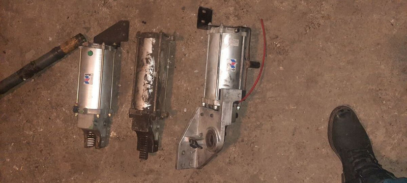Scania механизм закрытия дверей - Vrata in deli: slika 4 Scania механизм закрытия дверей - Vrata in deli: slika 4
