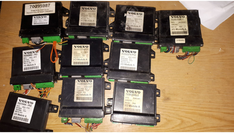 Volvo 20744283-01 .20514900-03. 20585155-P02/20554489-P04/.2050318 - ECU: slika 1 Volvo 20744283-01 .20514900-03. 20585155-P02/20554489-P04/.2050318 - ECU: slika 1