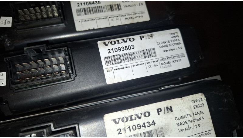 Volvo 20815236-P04. 70327101. 2054900 . 20744283-01. 3192577. 20815236 - ECU: slika 3 Volvo 20815236-P04. 70327101. 2054900 . 20744283-01. 3192577. 20815236 - ECU: slika 3