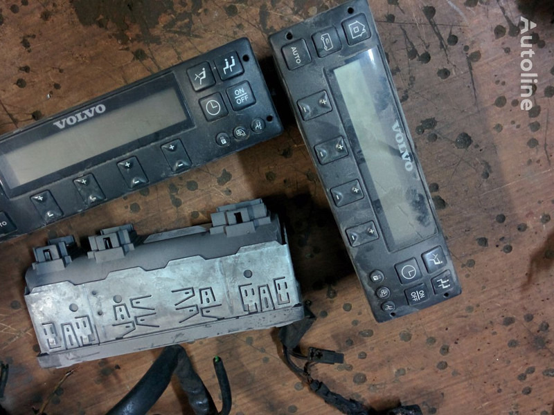 Volvo 20815236-P04. 70327101. 2054900 . 20744283-01. 3192577. 20815236 - ECU: slika 1 Volvo 20815236-P04. 70327101. 2054900 . 20744283-01. 3192577. 20815236 - ECU: slika 1