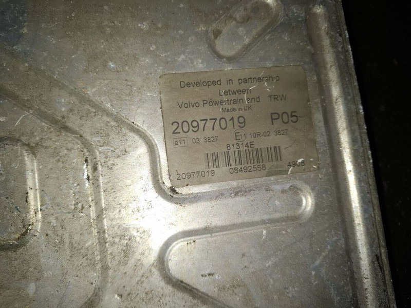 Volvo D12 D7C D9 - ECU: slika 2 Volvo D12 D7C D9 - ECU: slika 2