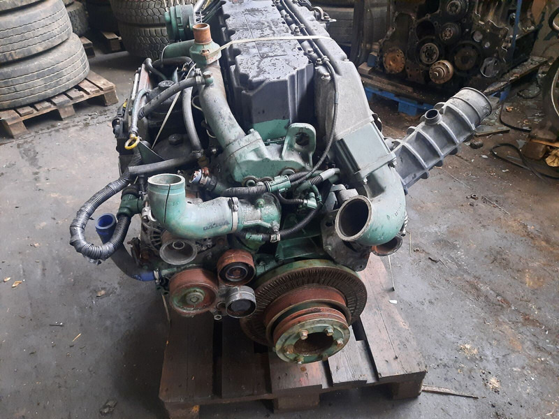 Volvo D7E - Motor: slika 1 Volvo D7E - Motor: slika 1