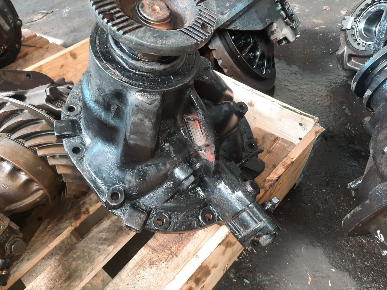 Volvo S91\PP .R9S . A-132 .RSS-1228B . RS1228SV. RS-1228C. RSS1344C. E Volvo B7R - Diferencialni menjalnik za Avtobus: slika 2 Volvo S91\PP .R9S . A-132 .RSS-1228B . RS1228SV. RS-1228C. RSS1344C. E Volvo B7R - Diferencialni menjalnik za Avtobus: slika 2
