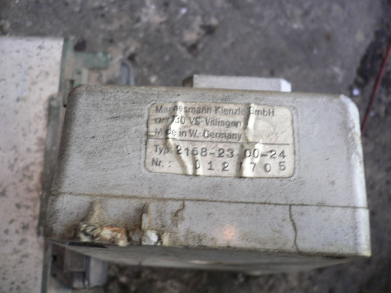 Volvo VDO 412.412/002/001 - ECU: slika 3 Volvo VDO 412.412/002/001 - ECU: slika 3