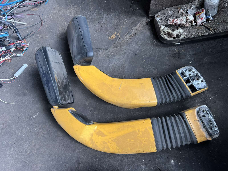 Volvo магнетолы . B12 . Ивеко - Odbijač: slika 5 Volvo магнетолы . B12 . Ивеко - Odbijač: slika 5