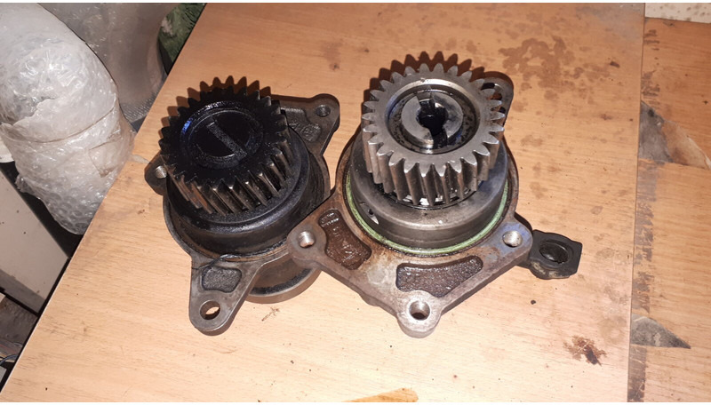 Volvo привода шкивов ремней и топливного насоса - Ročična gred: slika 4 Volvo привода шкивов ремней и топливного насоса - Ročična gred: slika 4