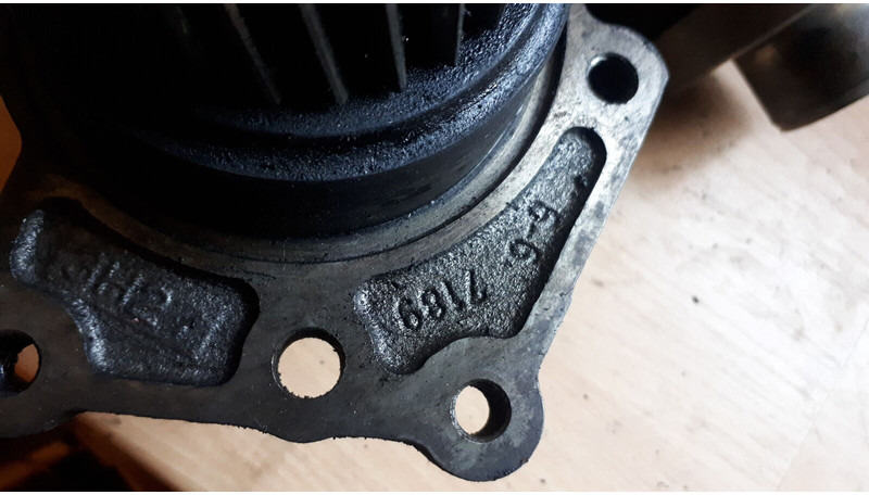 Volvo привода шкивов ремней и топливного насоса - Ročična gred: slika 5 Volvo привода шкивов ремней и топливного насоса - Ročična gred: slika 5