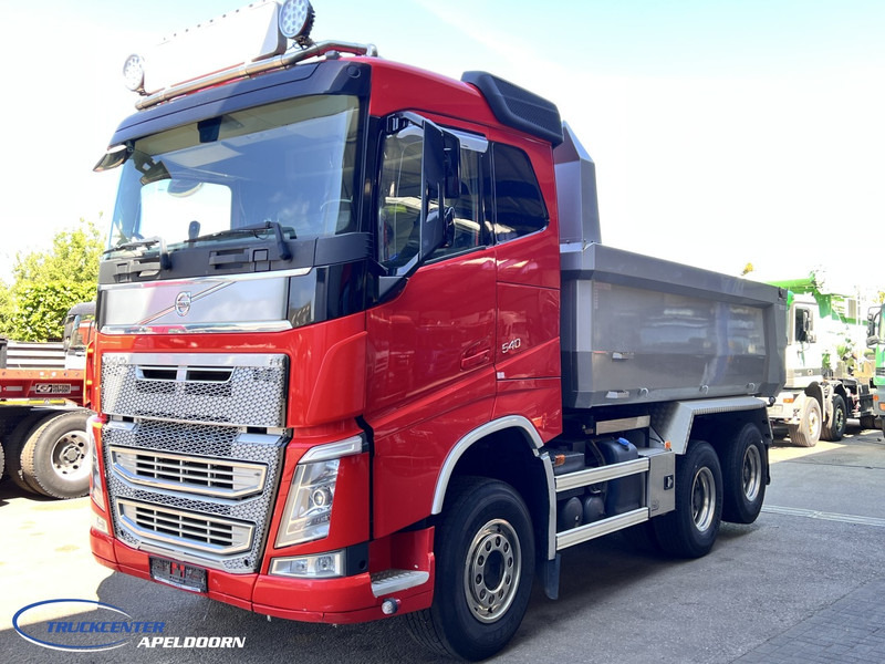 Volvo FH 540 6x4 Tandem lift!, Retarder, Big axles - Tovornjak prekucnik: slika 3 Volvo FH 540 6x4 Tandem lift!, Retarder, Big axles - Tovornjak prekucnik: slika 3