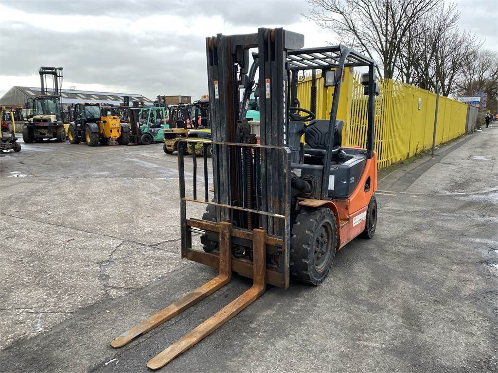 Doosan D25S-5 - Diesel viličar: slika 2 Doosan D25S-5 - Diesel viličar: slika 2