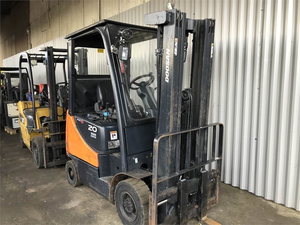 Doosan G20 SC-5 - Plinski viličar: slika 1 Doosan G20 SC-5 - Plinski viličar: slika 1