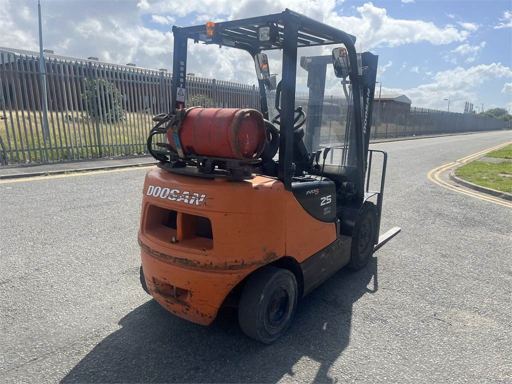 Doosan G25P-5 - Plinski viličar: slika 5 Doosan G25P-5 - Plinski viličar: slika 5