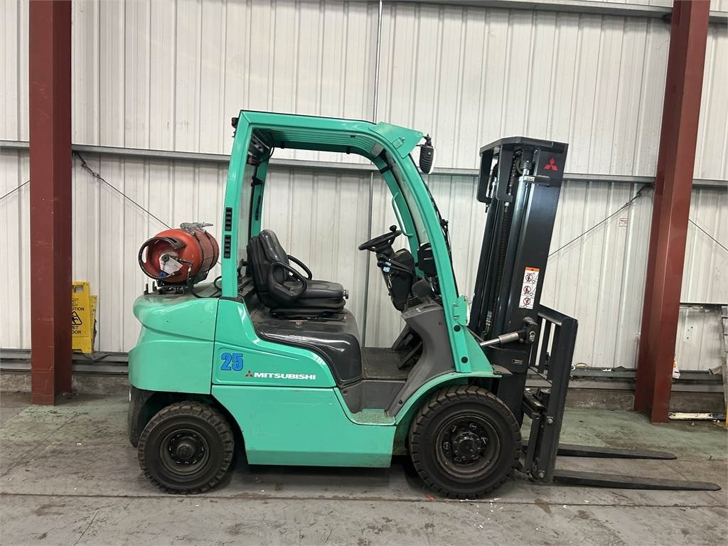 Mitsubishi FG25N - Plinski viličar: slika 5 Mitsubishi FG25N - Plinski viličar: slika 5