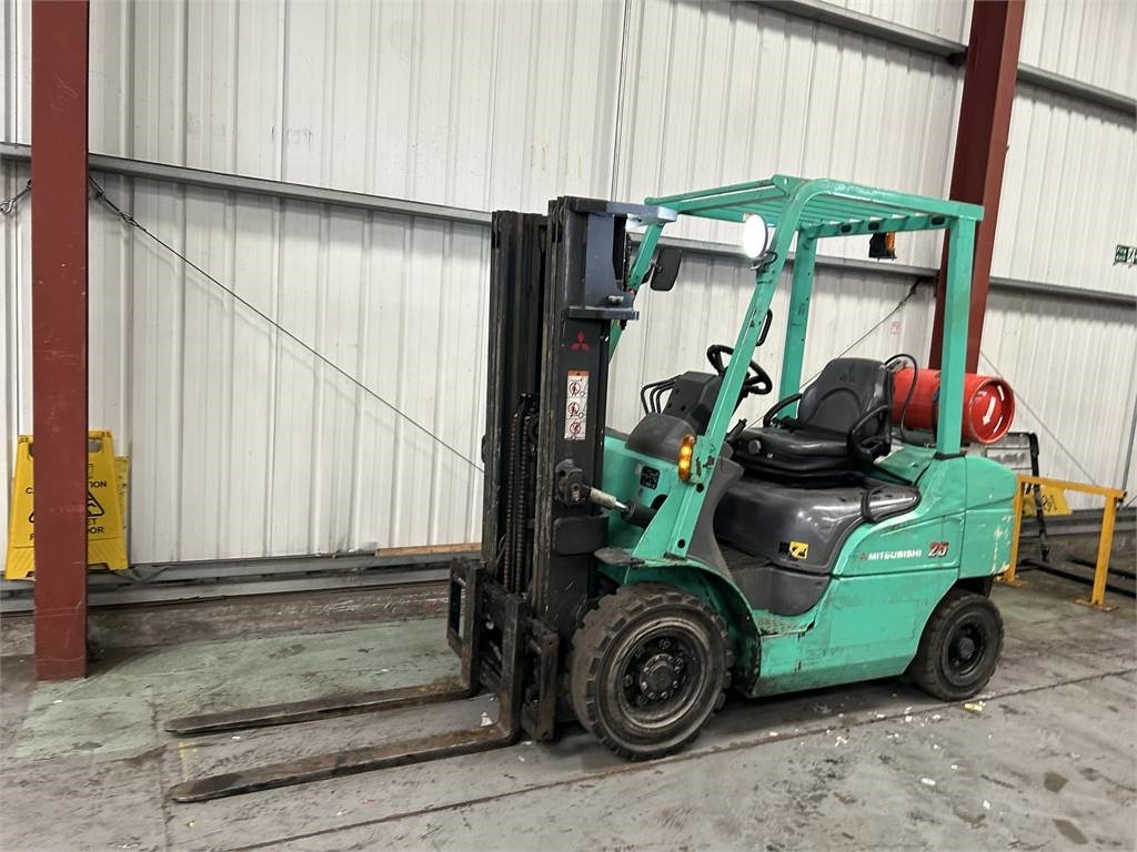 Mitsubishi FG25NT - Plinski viličar: slika 2 Mitsubishi FG25NT - Plinski viličar: slika 2