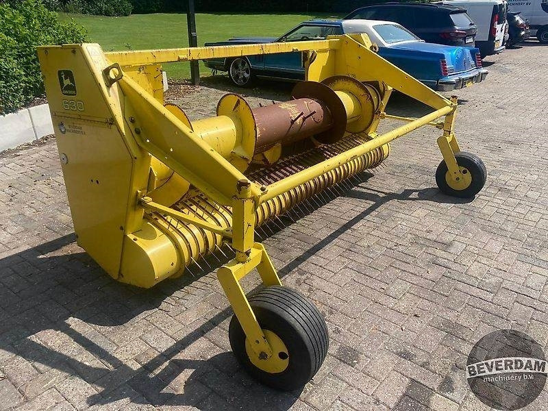 John Deere Pick-up 630 - Priključek za kombajn: slika 2 John Deere Pick-up 630 - Priključek za kombajn: slika 2