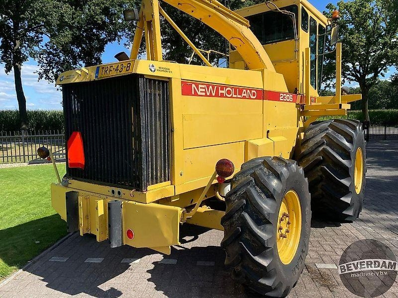 Kmetijski stroj New Holland 2305: slika 10