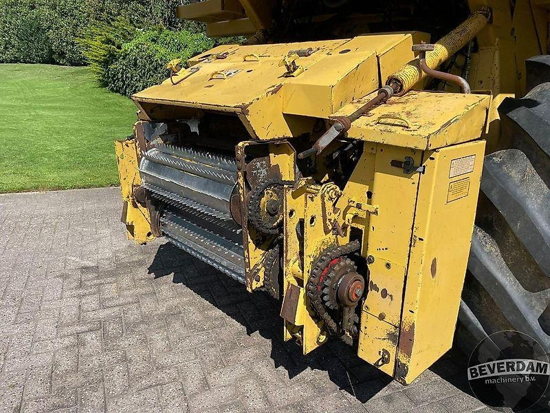 Kmetijski stroj New Holland 2305: slika 13