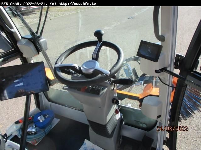 CityCat 2020 XL CityCat V20 mit 3 Besensystem - Vozilo za pometanje: slika 4 CityCat 2020 XL CityCat V20 mit 3 Besensystem - Vozilo za pometanje: slika 4