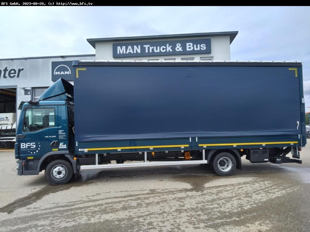 MAN TGL (TG3) 12.250 4x2 BL CH Plane und Spiegel, LB - Tovornjak s ponjavo: slika 3 MAN TGL (TG3) 12.250 4x2 BL CH Plane und Spiegel, LB - Tovornjak s ponjavo: slika 3