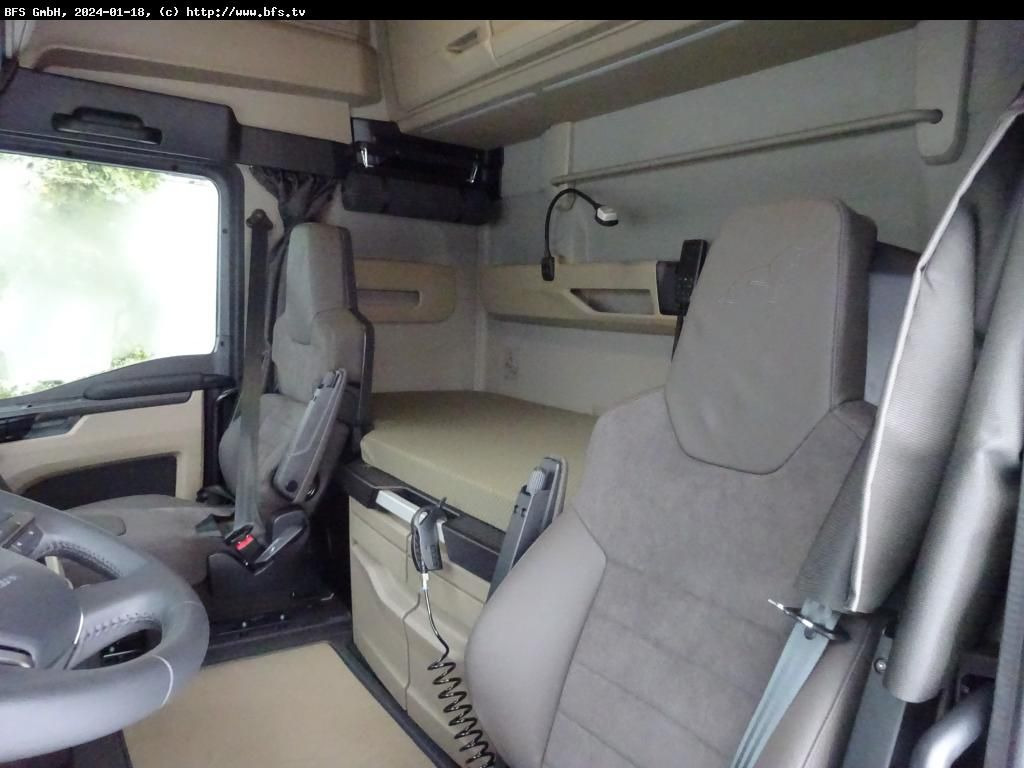 MAN TGX (TG3) 18.640 4x2 LL SA D38, Spiegellos MAN TGX (TG3) 18.640 4x2 LL SA D38, Spiegellos - Vlačilec: slika 3 MAN TGX (TG3) 18.640 4x2 LL SA D38, Spiegellos MAN TGX (TG3) 18.640 4x2 LL SA D38, Spiegellos - Vlačilec: slika 3