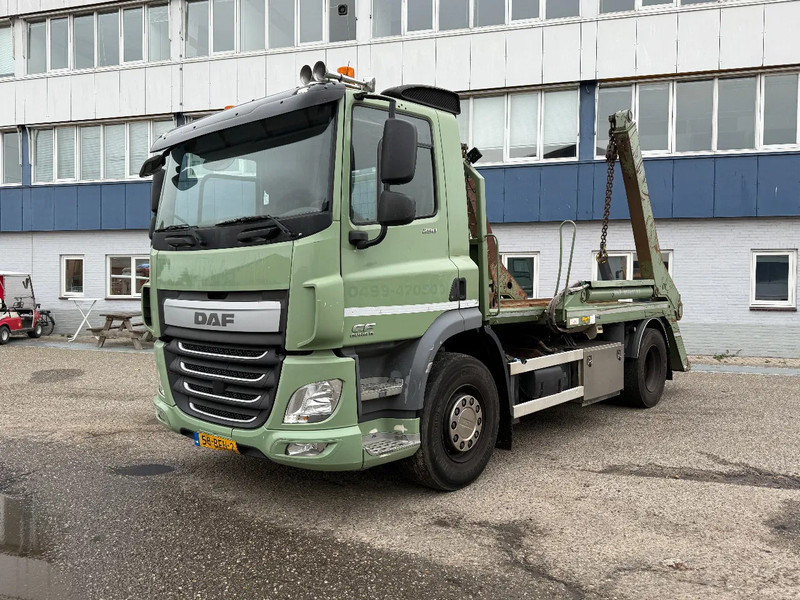 DAF CF 290 4X2 EURO 6 + MULTILIFT SKIPLOADER (HIAB) - Komunalni tovornjak: slika 2 DAF CF 290 4X2 EURO 6 + MULTILIFT SKIPLOADER (HIAB) - Komunalni tovornjak: slika 2