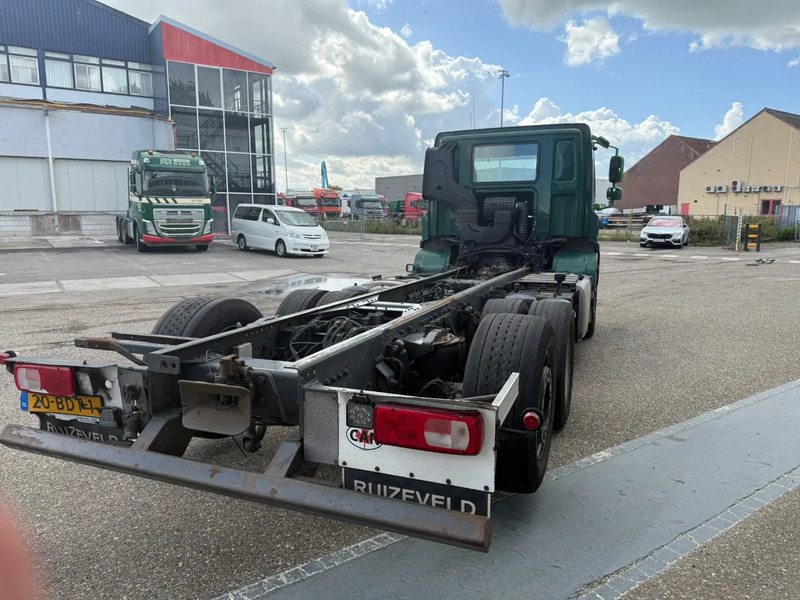 DAF CF 400 6X2 EURO 6 - ONLY 689.209 KM + STEERING AXLE - Tovornjak-šasija: slika 3 DAF CF 400 6X2 EURO 6 - ONLY 689.209 KM + STEERING AXLE - Tovornjak-šasija: slika 3