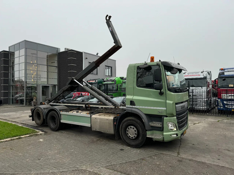 DAF CF 440 6X2 EURO 6 21T VDL HOOK - Kotalni prekucni tovornjak: slika 2 DAF CF 440 6X2 EURO 6 21T VDL HOOK - Kotalni prekucni tovornjak: slika 2