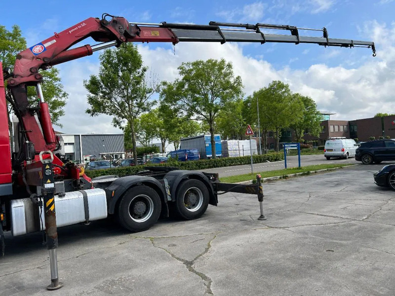 DAF XF 105.460 6X4 EURO 5 + HMF 4220 K6 + REMOTE CONTROL + RETARDER - Tovornjak z dvigalom: slika 4 DAF XF 105.460 6X4 EURO 5 + HMF 4220 K6 + REMOTE CONTROL + RETARDER - Tovornjak z dvigalom: slika 4