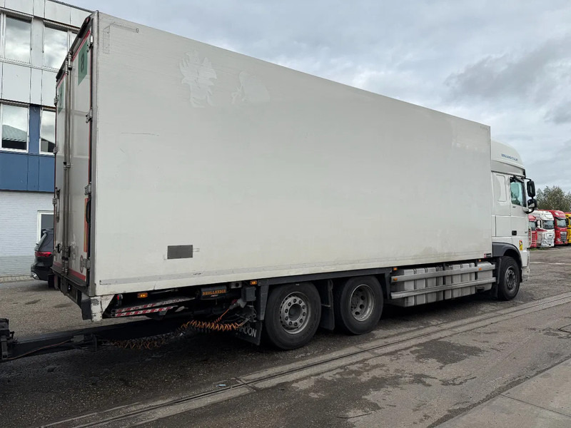 DAF XF 480 6X2 + 2 AXLE HANGER + TRS COOLING + DHOLLANDIA LIFT (2x) - Tovornjak hladilnik: slika 4 DAF XF 480 6X2 + 2 AXLE HANGER + TRS COOLING + DHOLLANDIA LIFT (2x) - Tovornjak hladilnik: slika 4