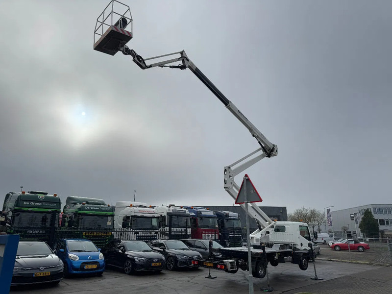 Nissan Cabstar 35.12 + ISOLI 21 METER AERIAL PLATFORM - Dostavno vozilo: slika 5 Nissan Cabstar 35.12 + ISOLI 21 METER AERIAL PLATFORM - Dostavno vozilo: slika 5