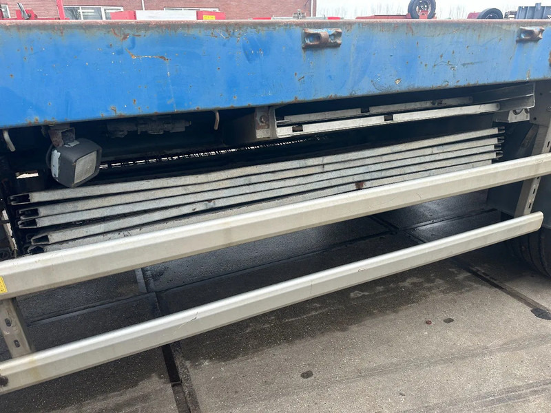 Floor MET HIAB R165-F2, LAATSTE 2 ASSEN GESTUURD - Polprikolica s kesonom: slika 4 Floor MET HIAB R165-F2, LAATSTE 2 ASSEN GESTUURD - Polprikolica s kesonom: slika 4