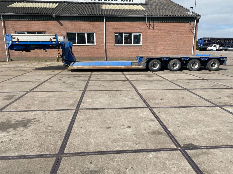 Goldhofer 4 AXEL STEERING - Nizko noseča polprikolica: slika 1 Goldhofer 4 AXEL STEERING - Nizko noseča polprikolica: slika 1