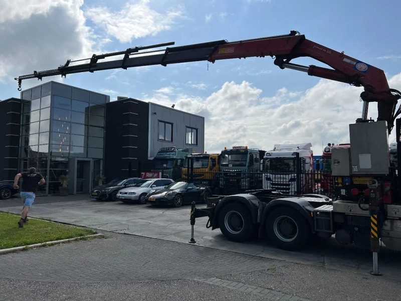HMF 4220 K6 + REMOTE CTRL - 4 OUTRIGGERS 4220 K6 - Roka: slika 2 HMF 4220 K6 + REMOTE CTRL - 4 OUTRIGGERS 4220 K6 - Roka: slika 2
