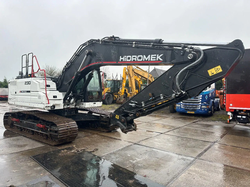 Hidromek HMK 230LC-4 CE, 700 MM PADS, CV, PIPED AUX PIPING,QH, AUTO LUBE, AC REVERSE CAMERA - Bager goseničar: slika 2 Hidromek HMK 230LC-4 CE, 700 MM PADS, CV, PIPED AUX PIPING,QH, AUTO LUBE, AC REVERSE CAMERA - Bager goseničar: slika 2
