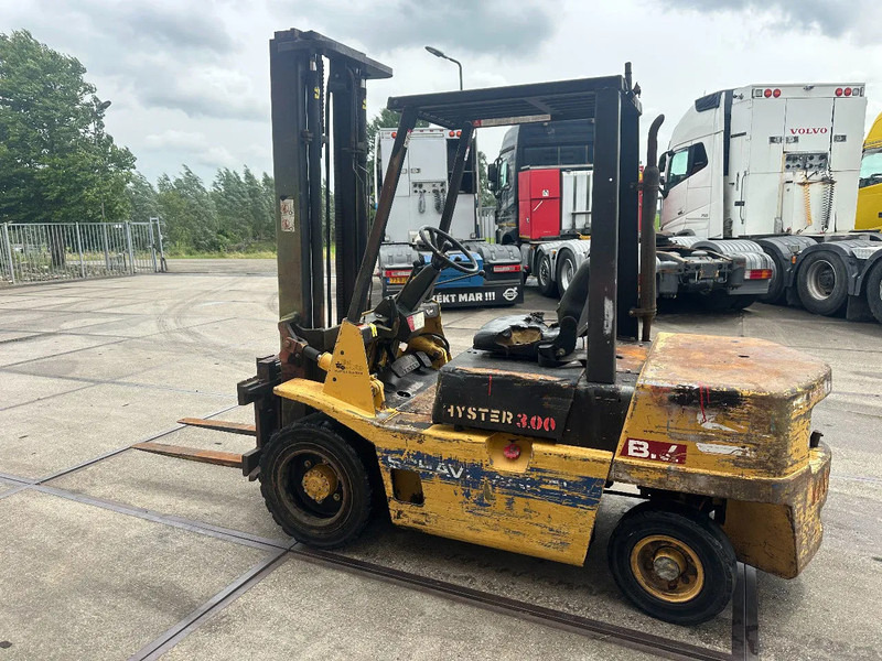 Hyster H3.00XL - 3 TONS - Diesel viličar: slika 2 Hyster H3.00XL - 3 TONS - Diesel viličar: slika 2