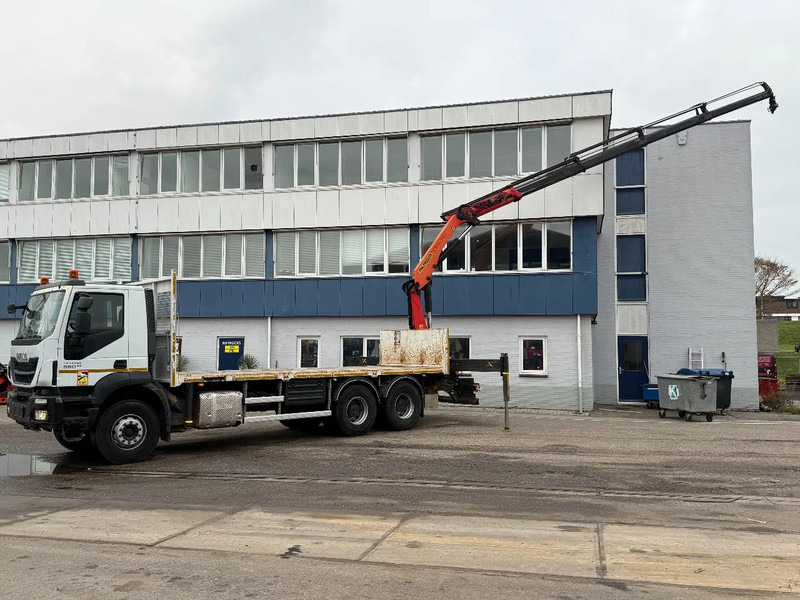 Iveco Trakker 360 6X4 EURO 6 + PALFINGER PK20001K + REMOTE CONTROL - Tovornjak s kesonom, Tovornjak z dvigalom: slika 2 Iveco Trakker 360 6X4 EURO 6 + PALFINGER PK20001K + REMOTE CONTROL - Tovornjak s kesonom, Tovornjak z dvigalom: slika 2