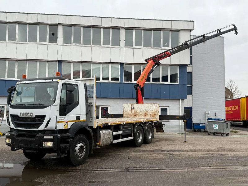 Iveco Trakker 360 6X4 EURO 6 + PALFINGER PK20001K + REMOTE CONTROL - Tovornjak s kesonom, Tovornjak z dvigalom: slika 1 Iveco Trakker 360 6X4 EURO 6 + PALFINGER PK20001K + REMOTE CONTROL - Tovornjak s kesonom, Tovornjak z dvigalom: slika 1