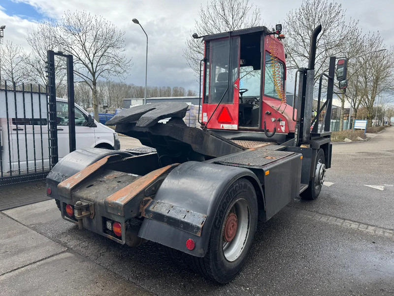 Kalmar TT612D 4X2 - Terminalski traktor: slika 4 Kalmar TT612D 4X2 - Terminalski traktor: slika 4