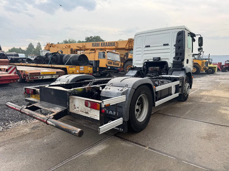 MAN TGM 18.340 4X2 EURO 5 CHASSIS - Tovornjak-šasija: slika 4 MAN TGM 18.340 4X2 EURO 5 CHASSIS - Tovornjak-šasija: slika 4