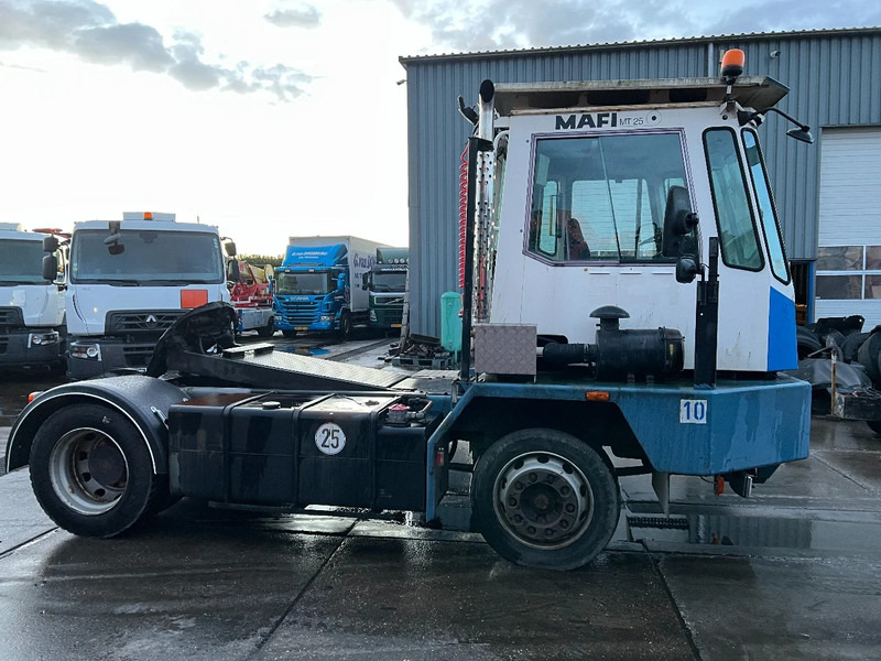 Mafi MT25T131C 4X2 *GEARBOX DON'T GO IN REVERSE* MT25T131C - Terminalski traktor: slika 4 Mafi MT25T131C 4X2 *GEARBOX DON'T GO IN REVERSE* MT25T131C - Terminalski traktor: slika 4