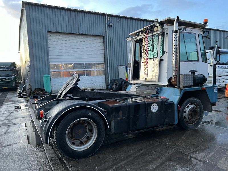 Mafi MT25T131C 4X2 *GEARBOX DON'T GO IN REVERSE* MT25T131C - Terminalski traktor: slika 5 Mafi MT25T131C 4X2 *GEARBOX DON'T GO IN REVERSE* MT25T131C - Terminalski traktor: slika 5
