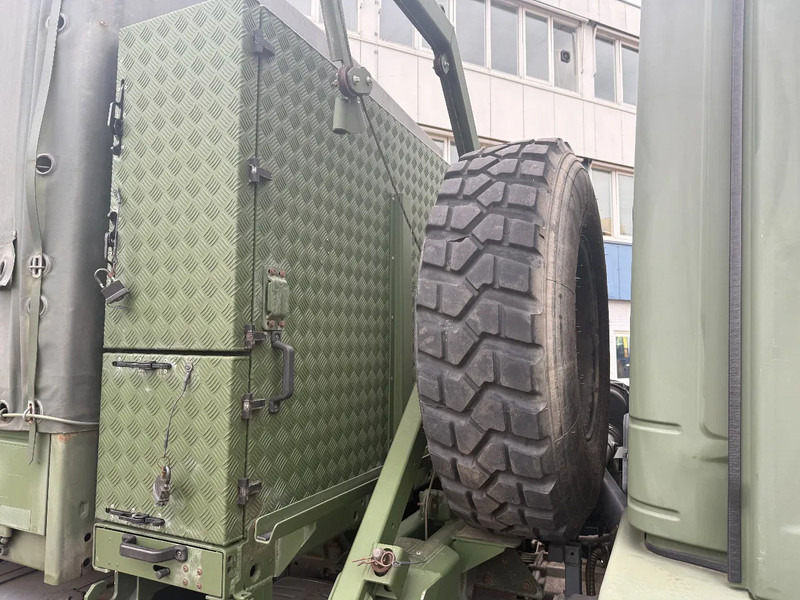 Mercedes-Benz ATEGO 1018 A 4X4 ONLY 63965 KM - Tovornjak s ponjavo: slika 4 Mercedes-Benz ATEGO 1018 A 4X4 ONLY 63965 KM - Tovornjak s ponjavo: slika 4