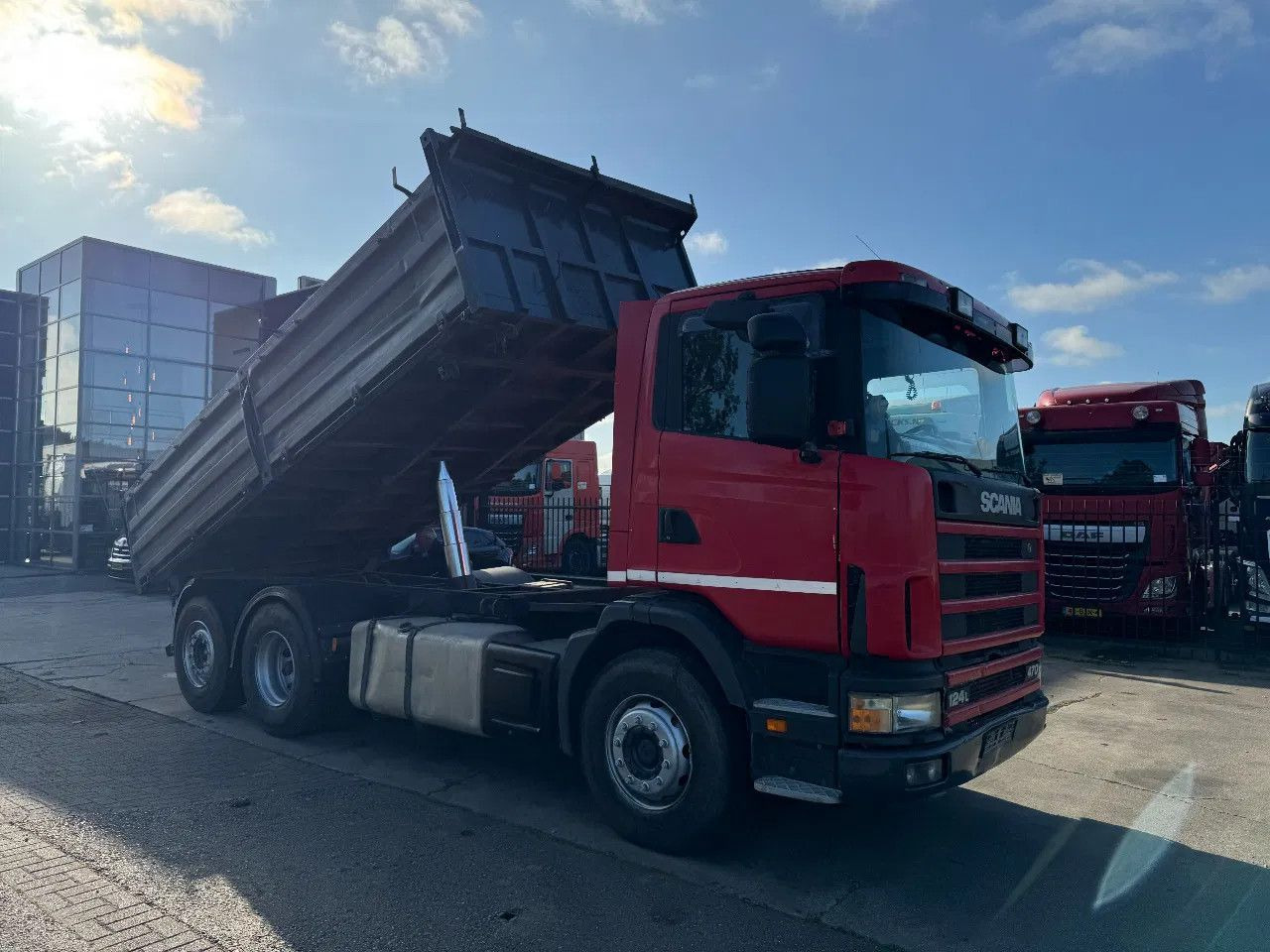 Scania R124-470 6X2 KIPPER EURO 3 - Tovornjak prekucnik: slika 2 Scania R124-470 6X2 KIPPER EURO 3 - Tovornjak prekucnik: slika 2